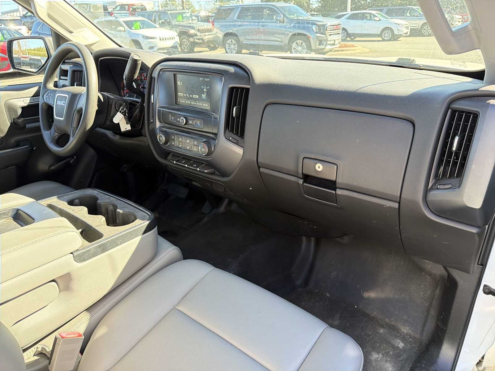 2018 GMC Sierra 1500 2WD Reg Cab 119.0"