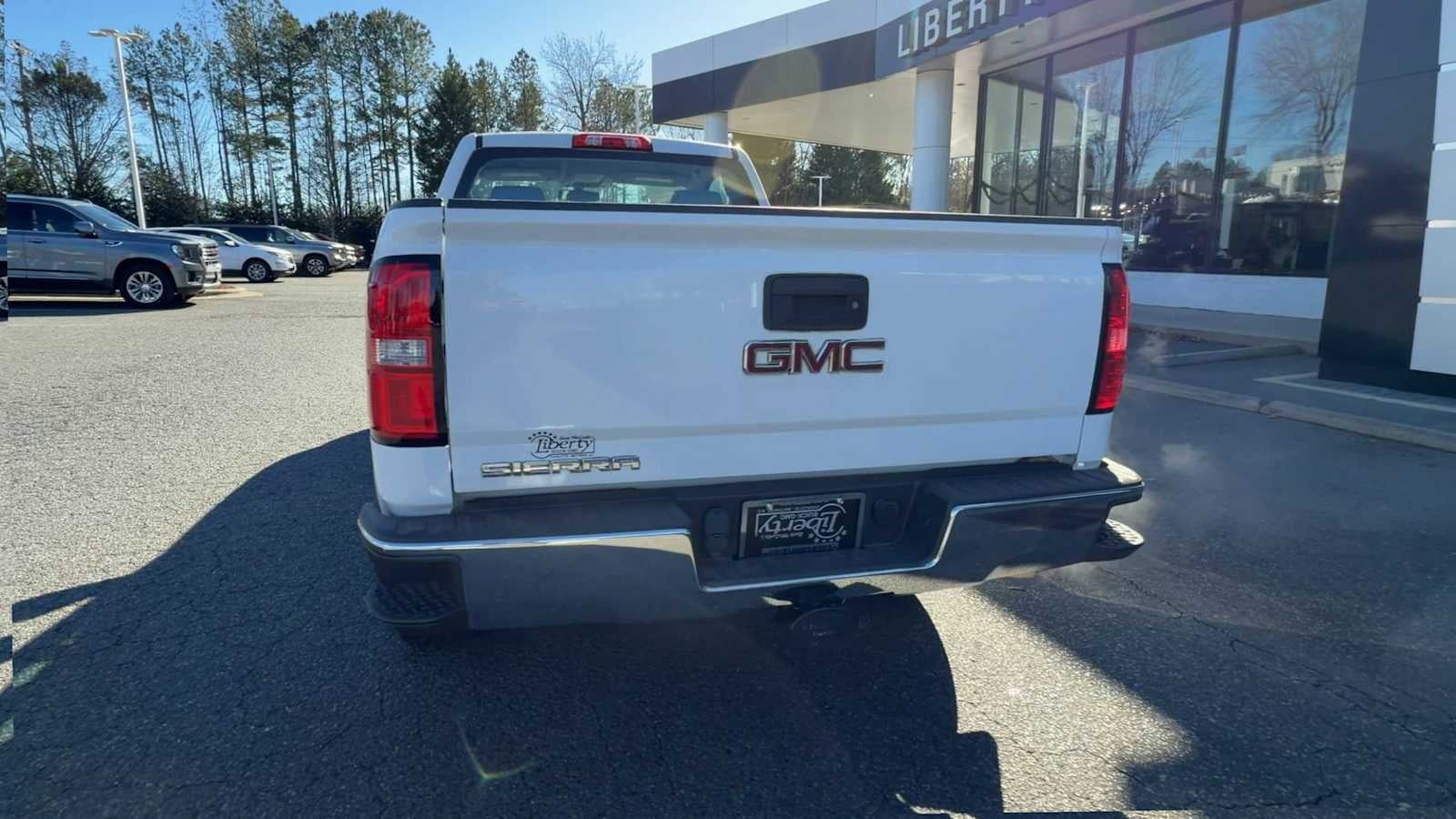 2018 GMC Sierra 1500 2WD Reg Cab 119.0"