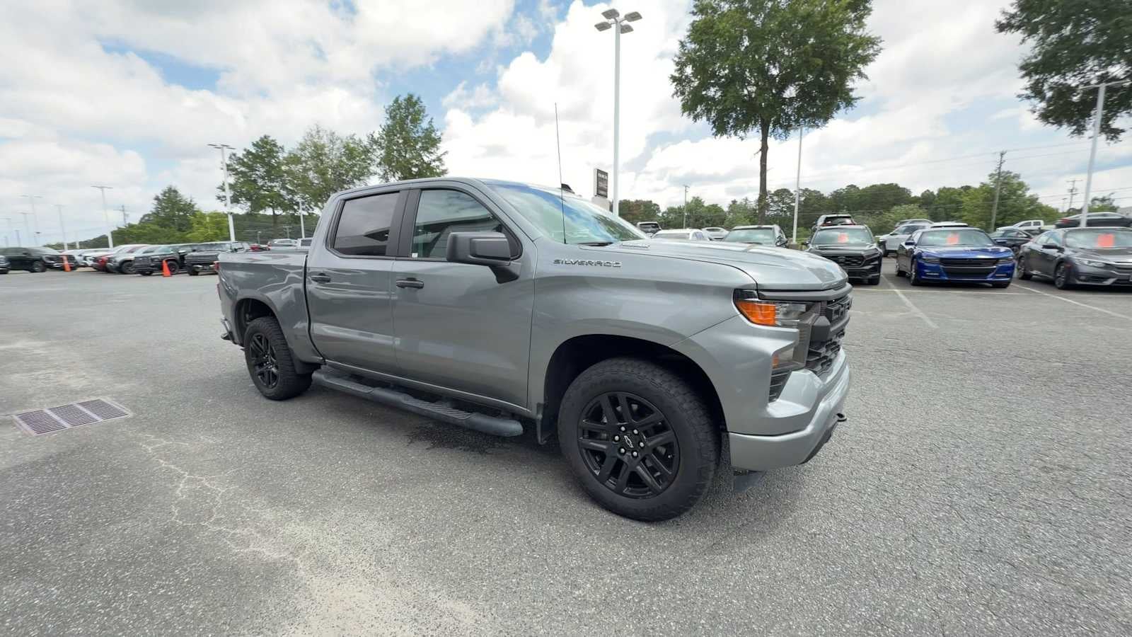 2025 Chevrolet Silverado 1500 Custom