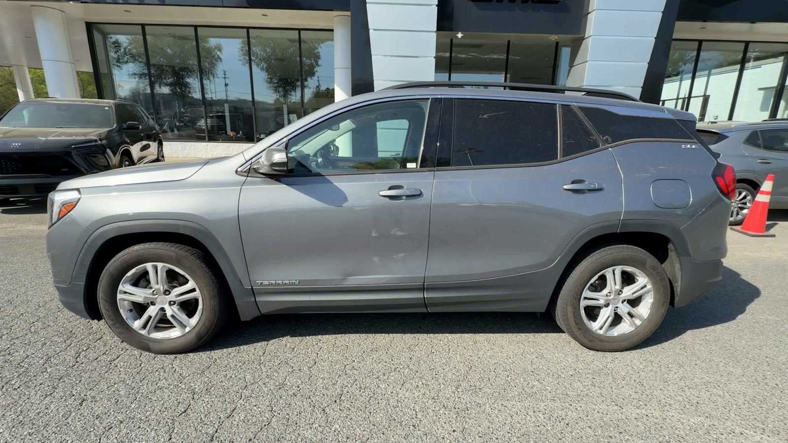 2020 GMC Terrain SLE