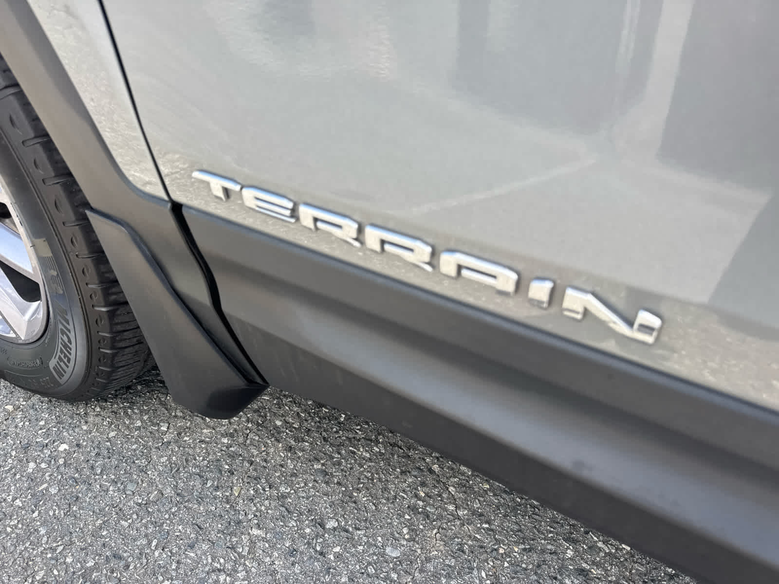 2023 GMC Terrain SLT