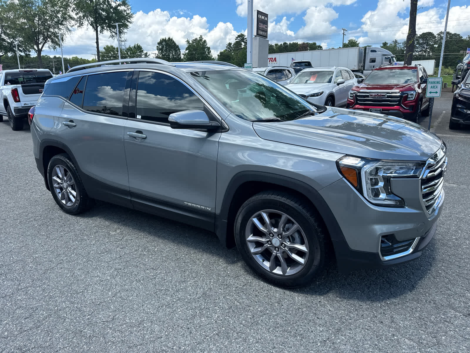 2023 GMC Terrain SLT