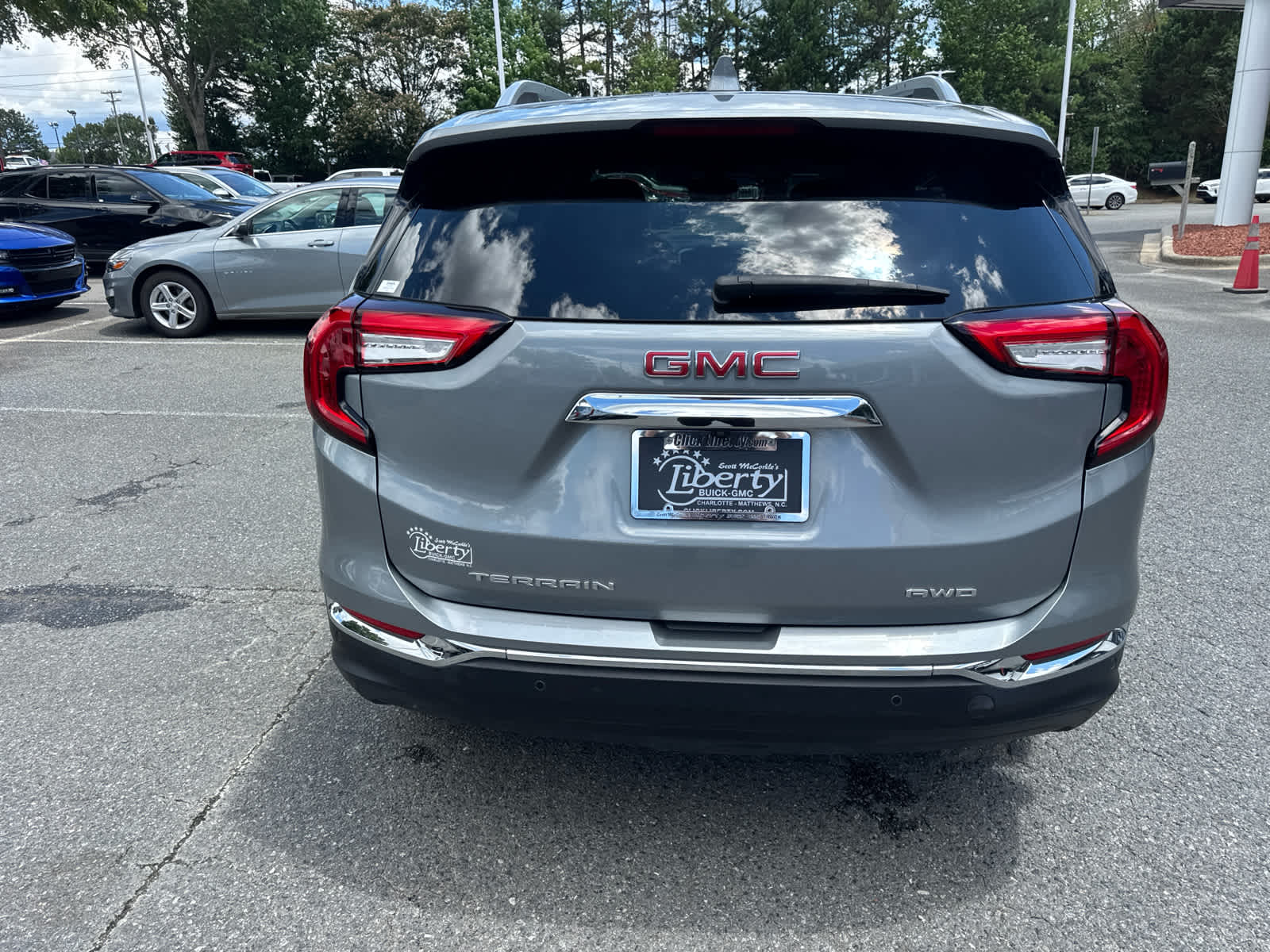 2023 GMC Terrain SLT