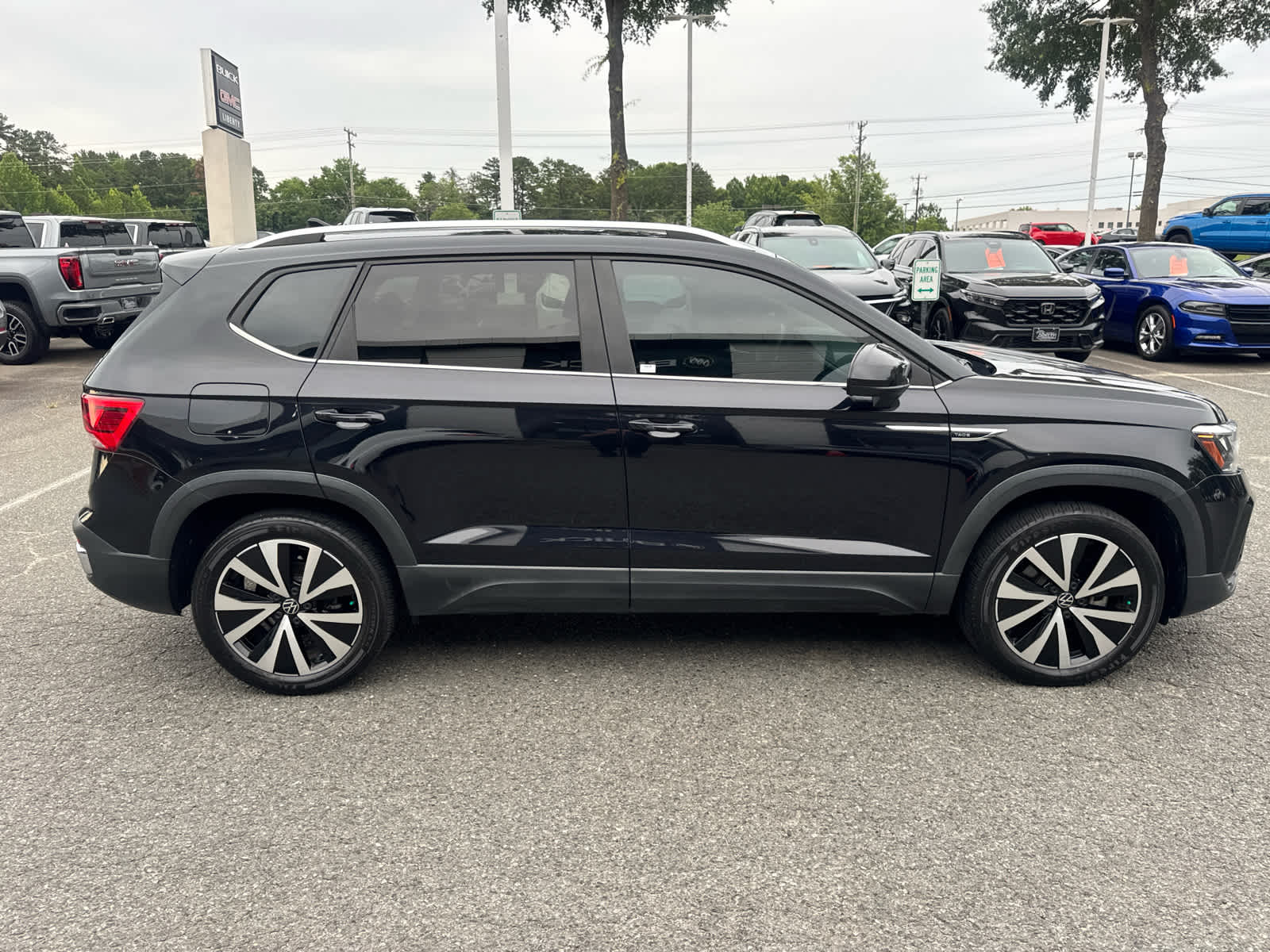 2022 Volkswagen Taos SE