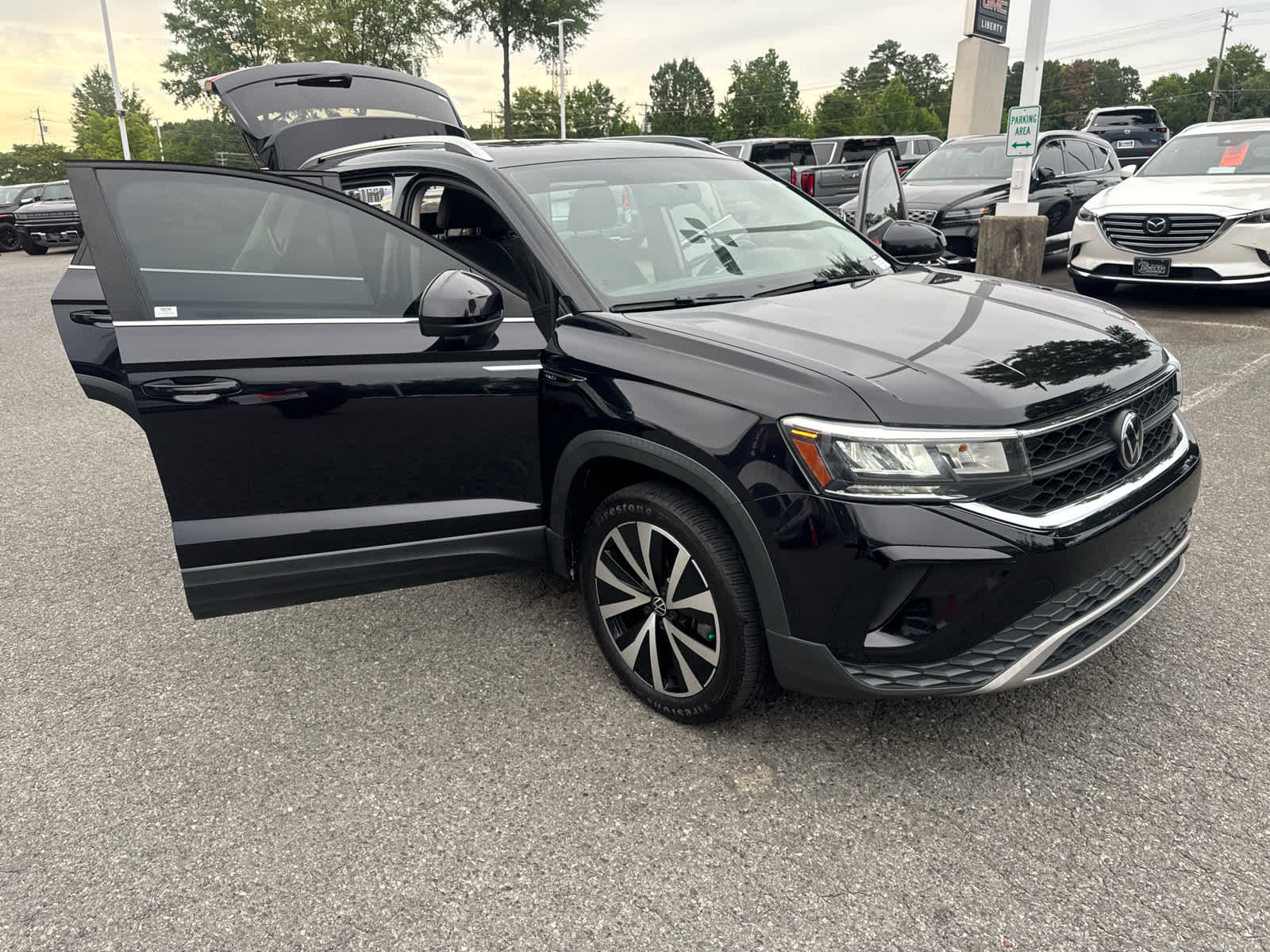 2022 Volkswagen Taos SE