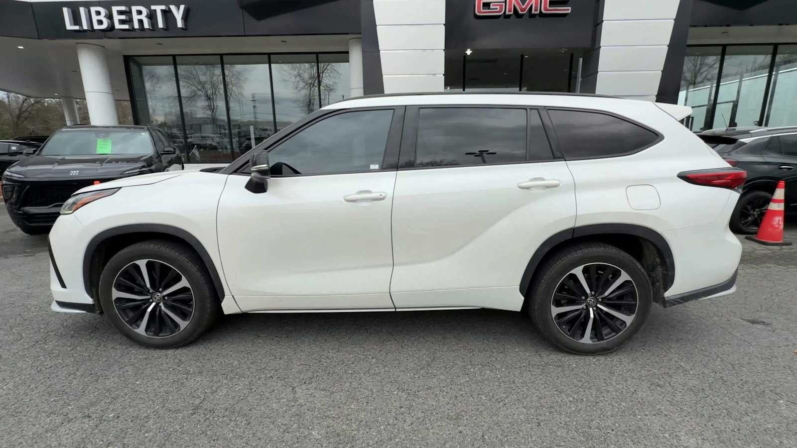 2021 Toyota Highlander XSE