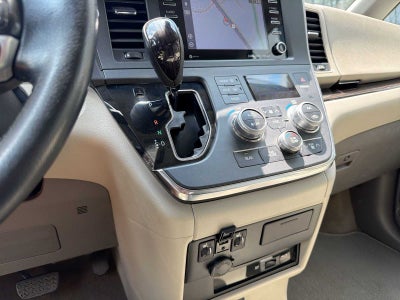2019 Toyota Sienna XLE Premium