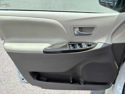 2019 Toyota Sienna XLE Premium