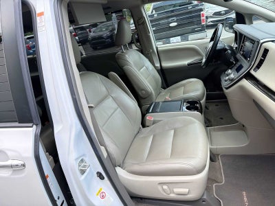 2019 Toyota Sienna XLE Premium
