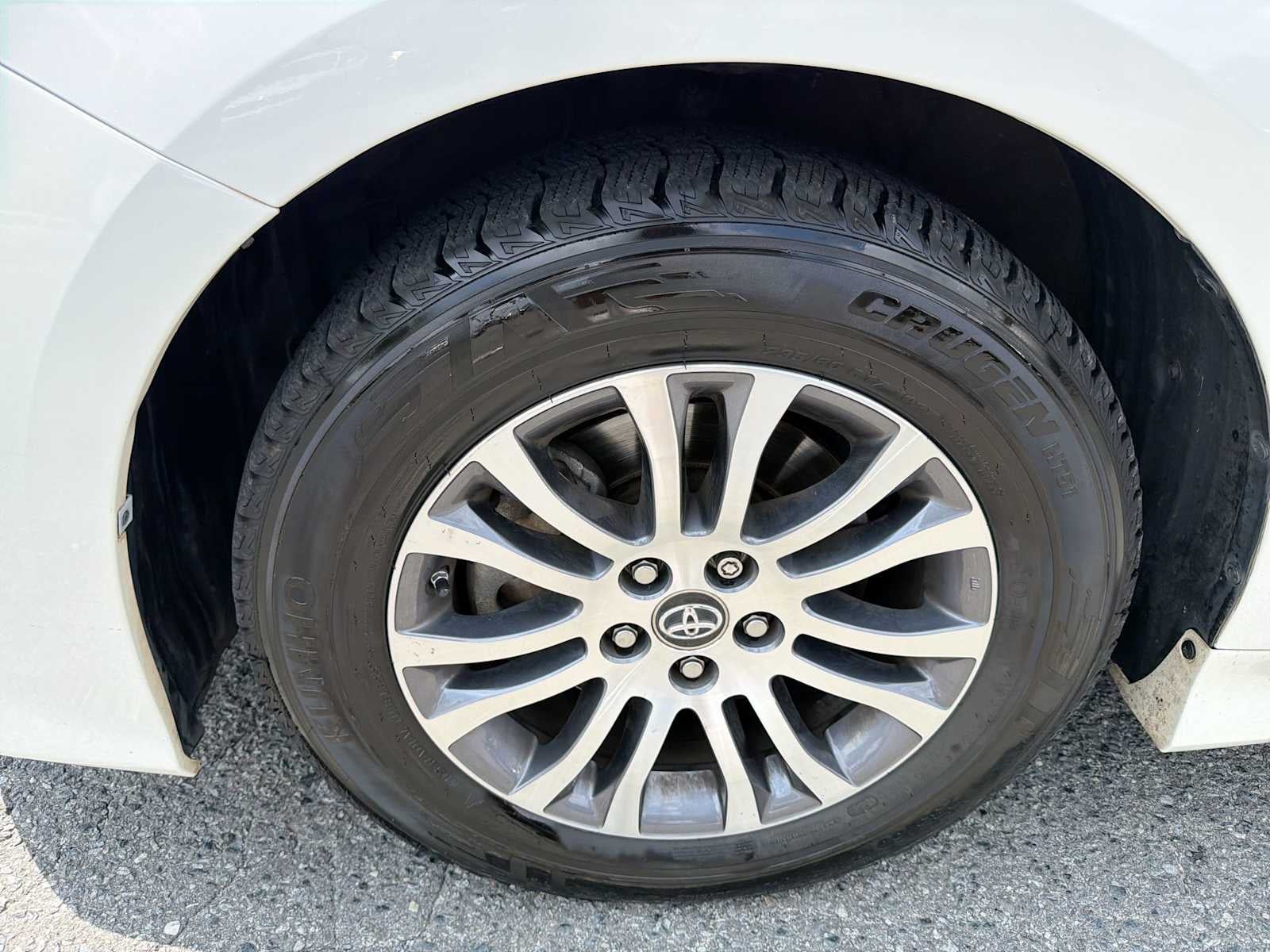 2019 Toyota Sienna XLE Premium