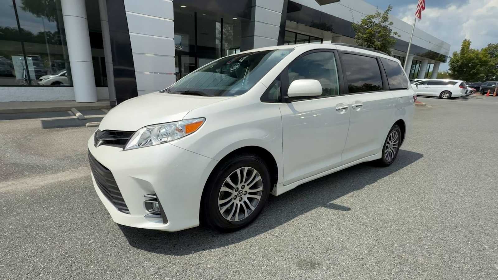 2019 Toyota Sienna XLE Premium