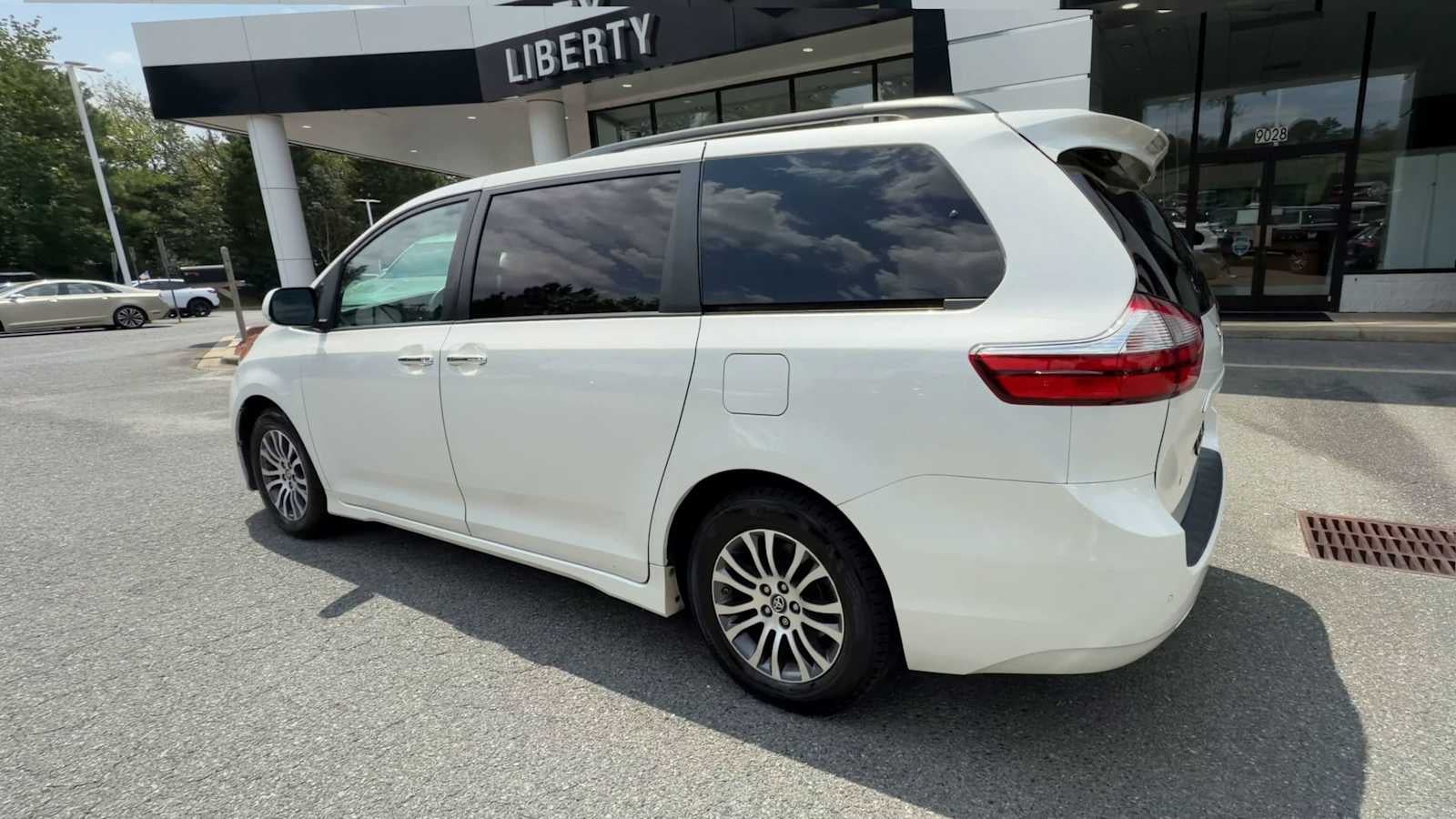 2019 Toyota Sienna XLE Premium