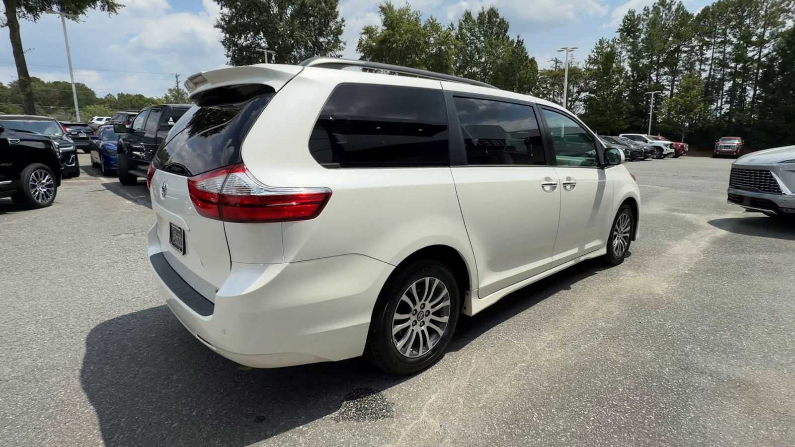 2019 Toyota Sienna XLE Premium