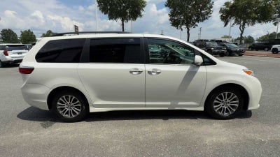 2019 Toyota Sienna XLE Premium