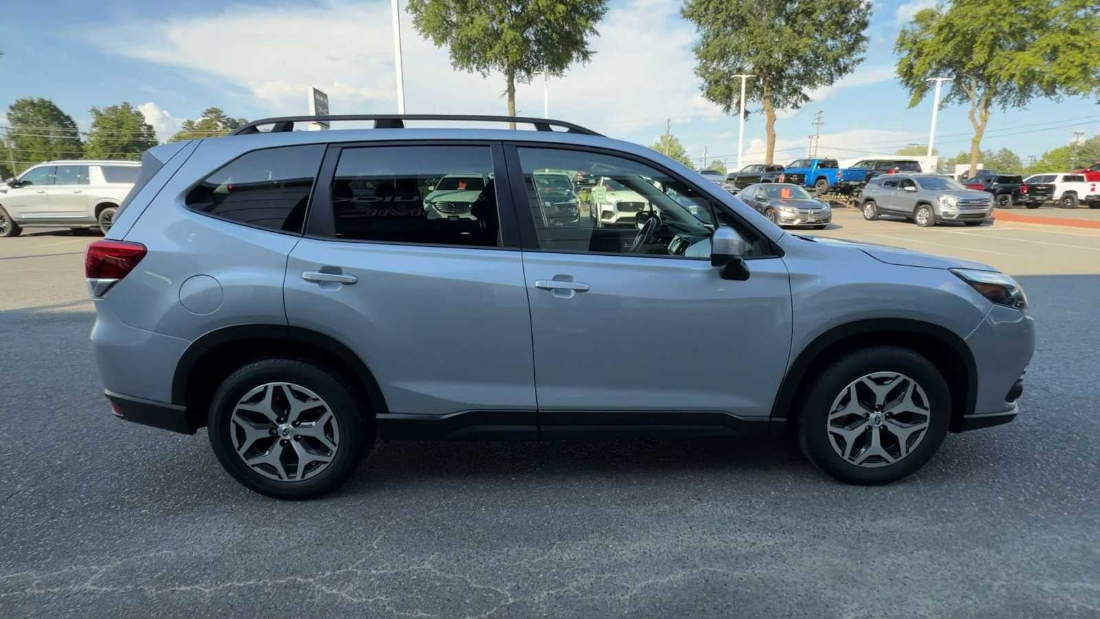 2023 Subaru Forester Premium