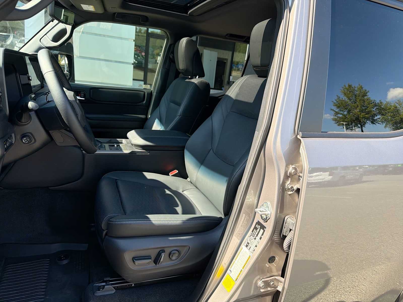 2026 Toyota Land Cruiser 4WD (Natl)