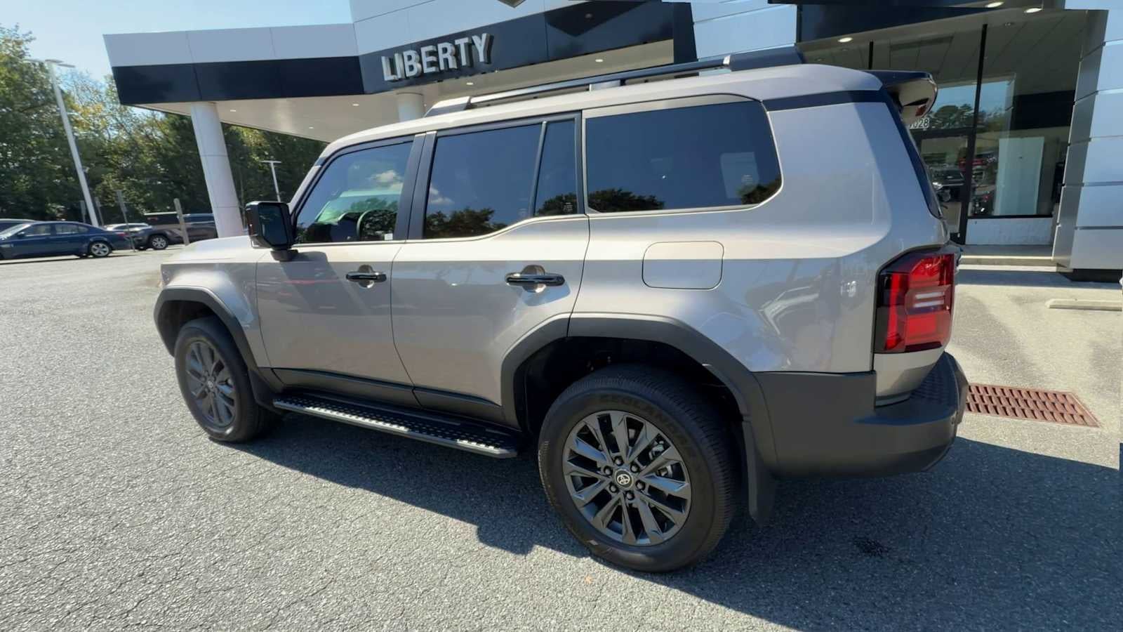 2026 Toyota Land Cruiser 4WD (Natl)