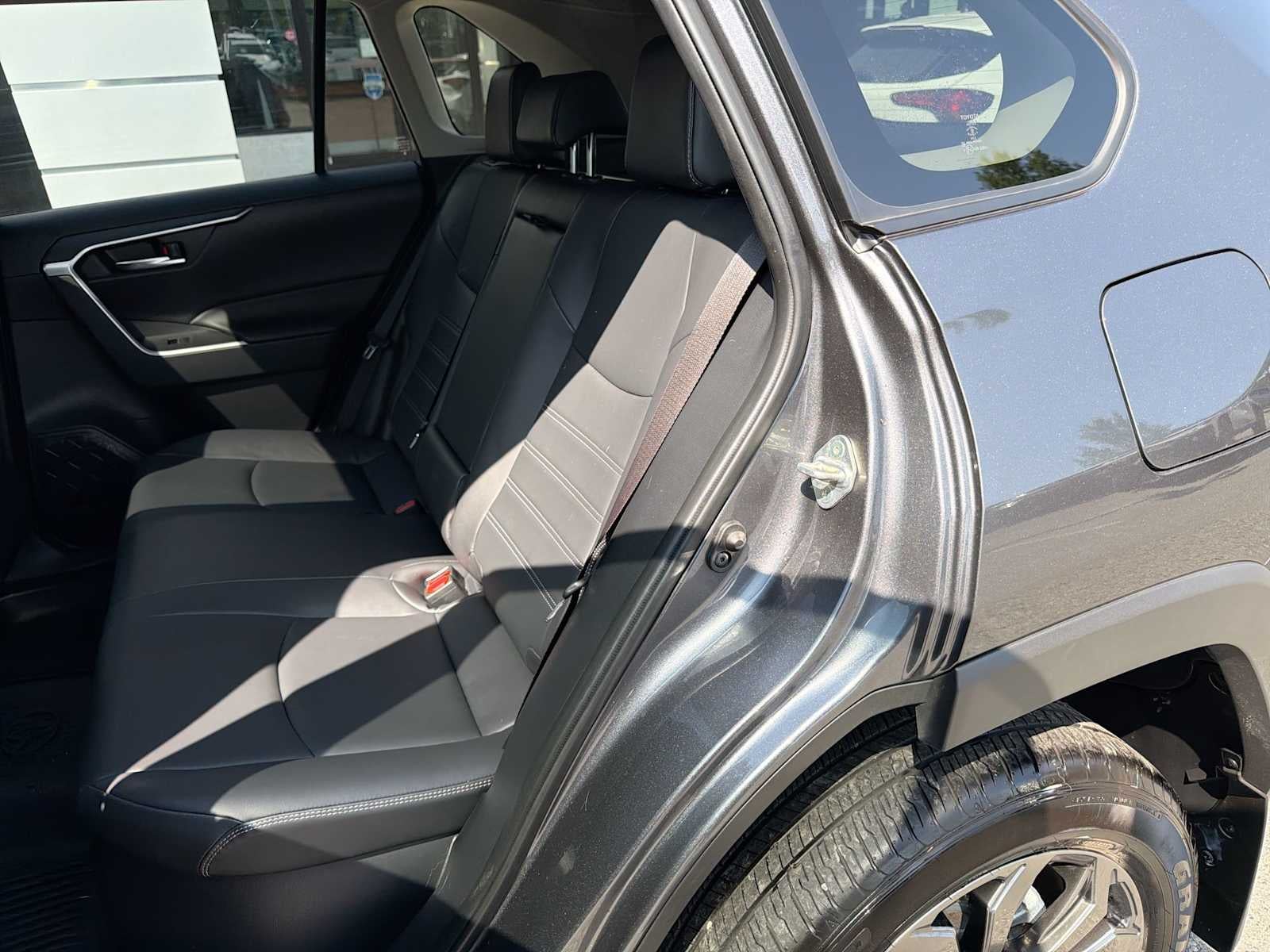 2025 Toyota RAV4 Hybrid XLE Premium