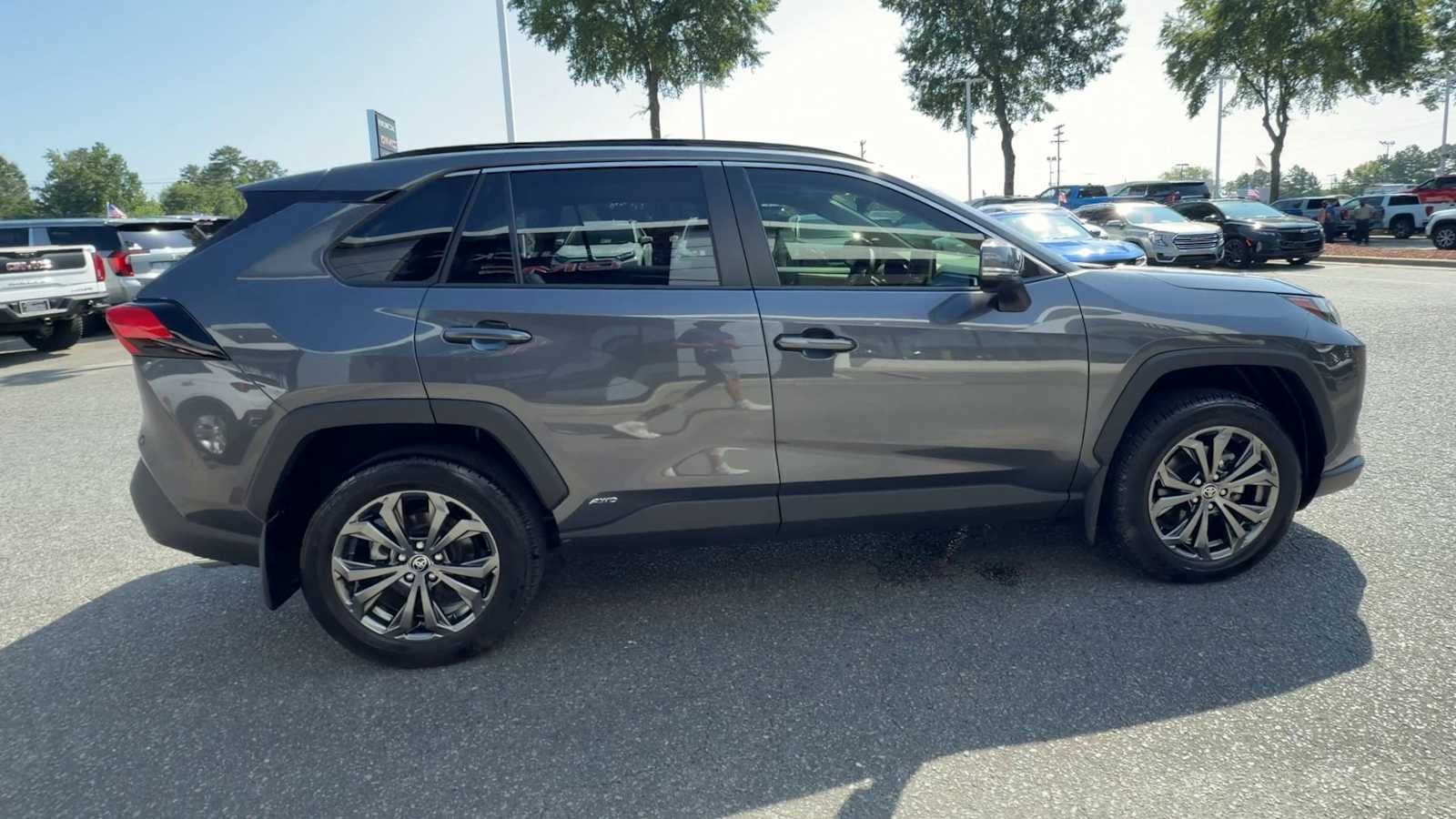 2025 Toyota RAV4 Hybrid XLE Premium