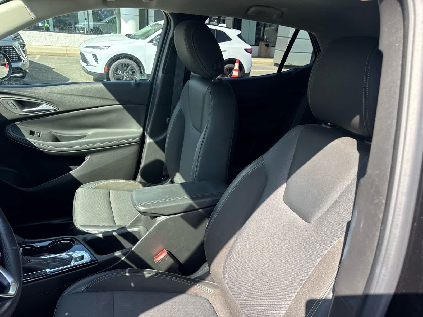 2022 Buick Encore GX Select