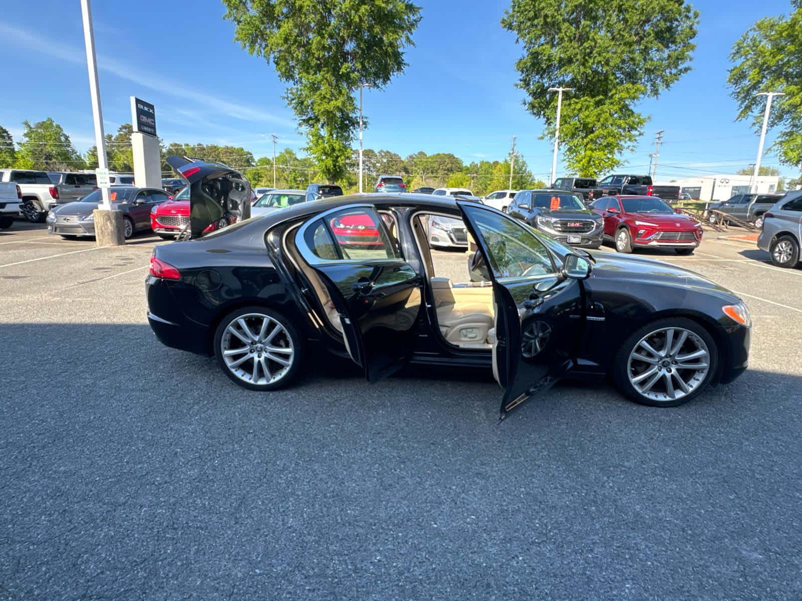 2010 Jaguar XF Portfolio