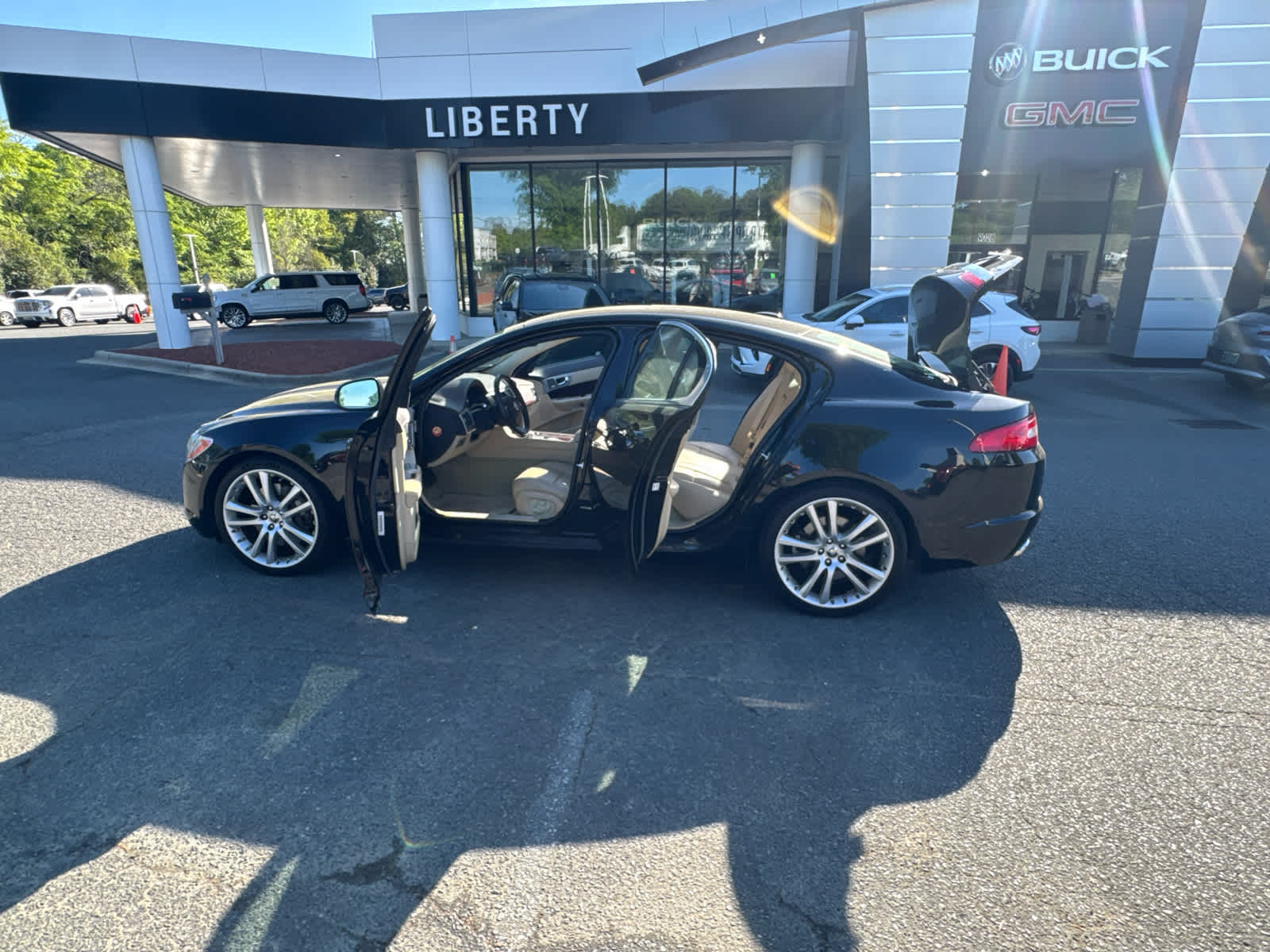 2010 Jaguar XF Portfolio