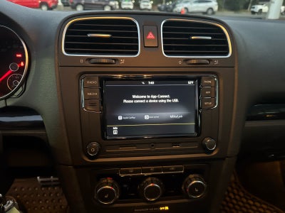 2010 Volkswagen GTI 2dr HB DSG PZEV